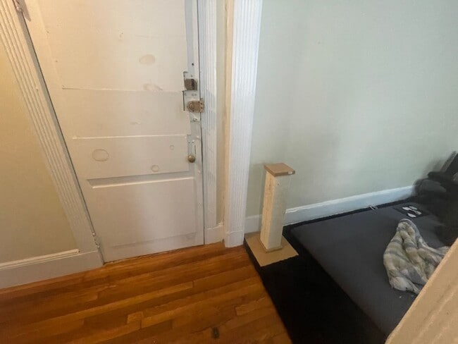 Photo - Packards Corner large studio Heat HW Inc No fee Students Ok, Bright, 2nd floor, Laundry Easy Choice!