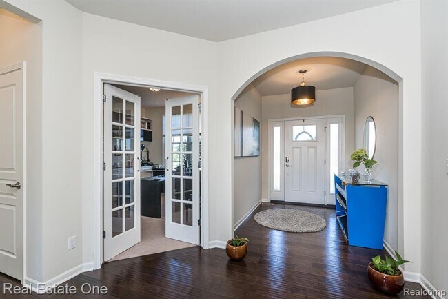 Photo - 124 Oakland Crest Dr