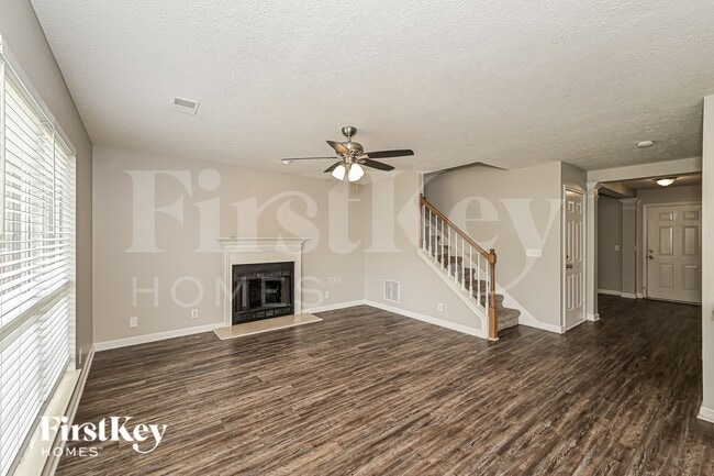 Photo - 6005 Monroe Crossing