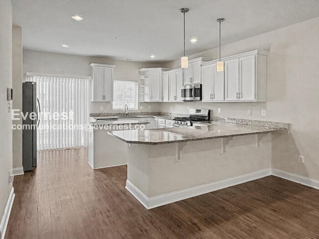 Photo - 2515 Hyacinth Ln