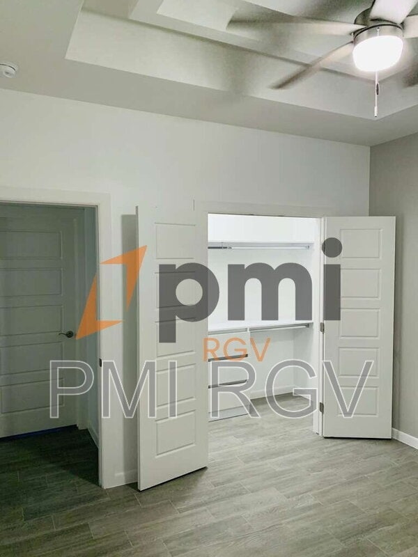 Photo - 805 W Garrison Dr Unit 2