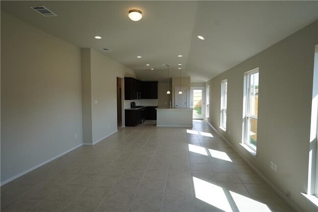 Photo - 131 Trailstone Dr