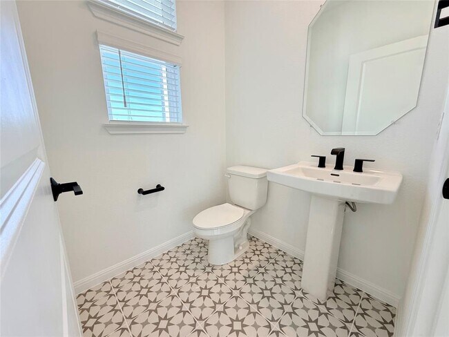 Photo - 1401 Iberville Dr