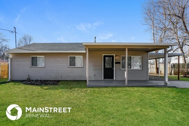 Building Photo - 4915 Seville Dr