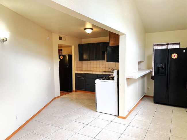 Photo - 1349 Walnut Ave Unidad A