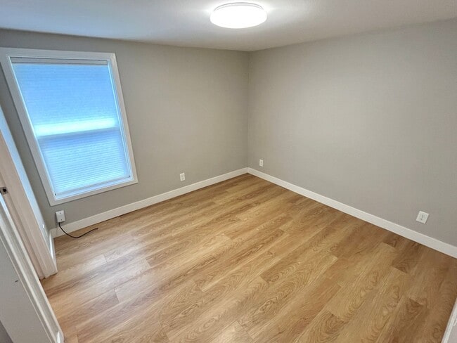 Photo - HOLLJ01 Unidad B