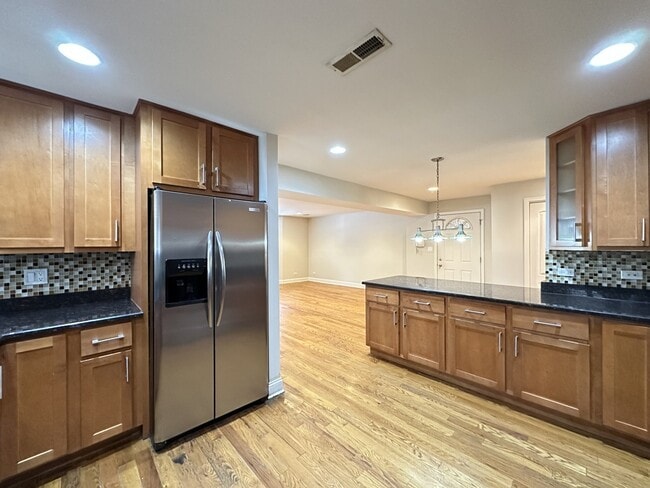 Photo - 1116 E 46th St Unidad EG