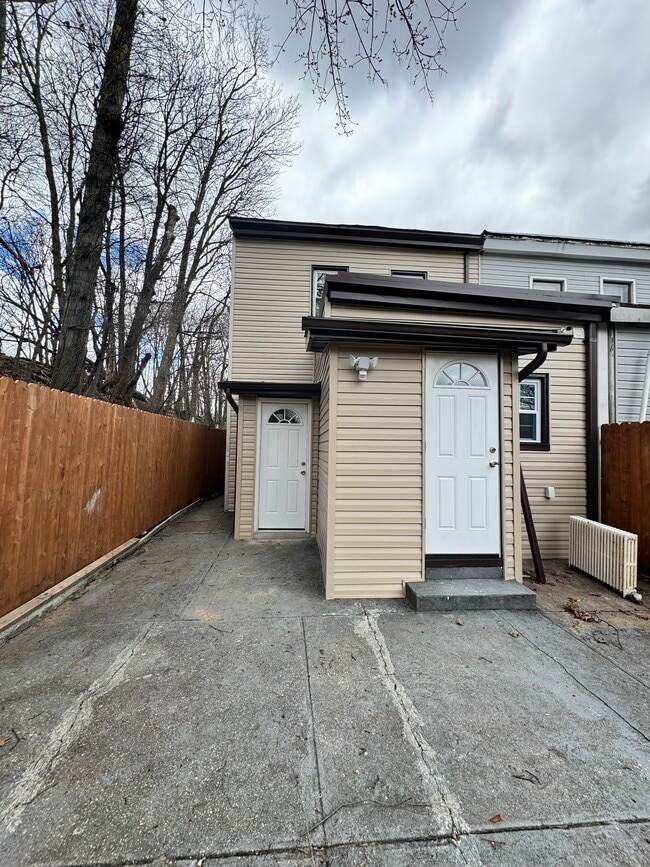 Photo - 10002 92nd Ave Unit Studio