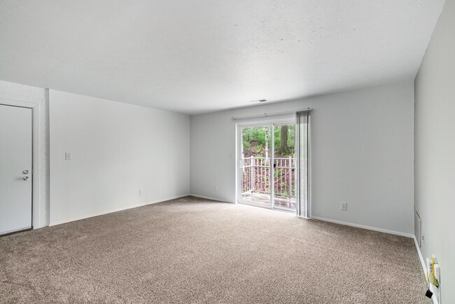 Four Seasons Apartments