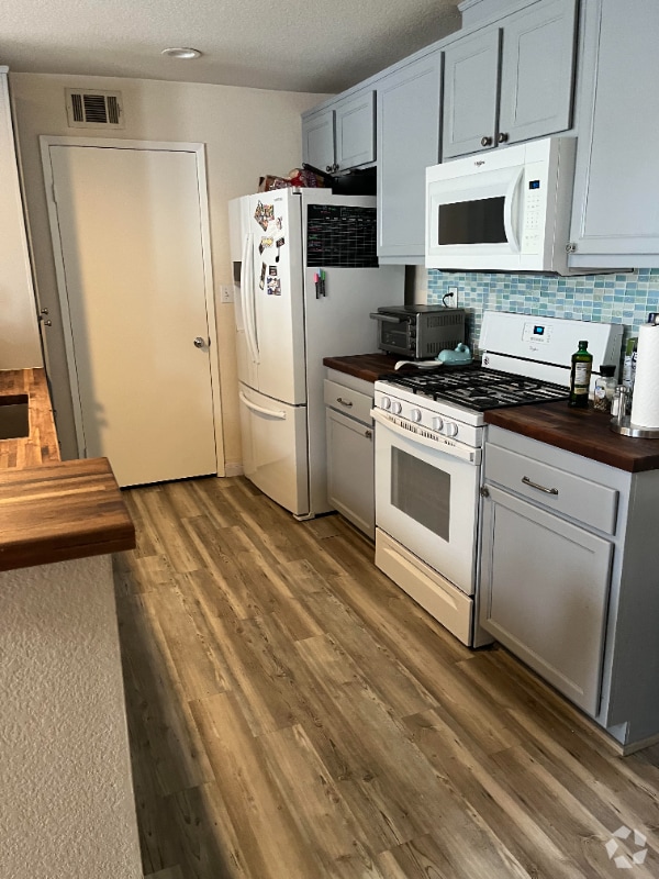 Building Photo - 5030 Gavilan Way Rental