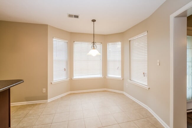 Photo - 11625 Leewood Dr