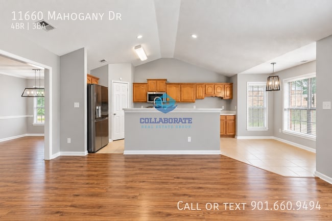 11660 Mahogany Dr