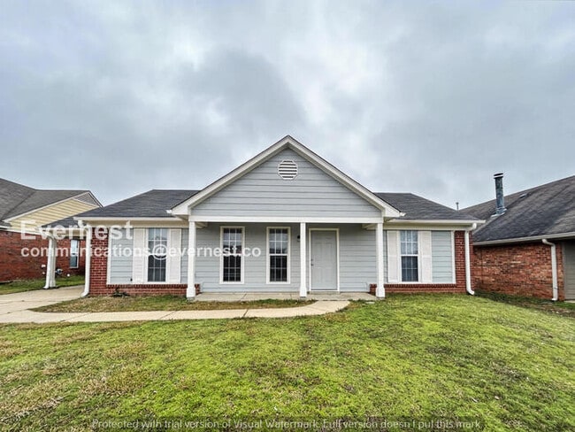 Building Photo - 6330 Magnolia Lakes Dr