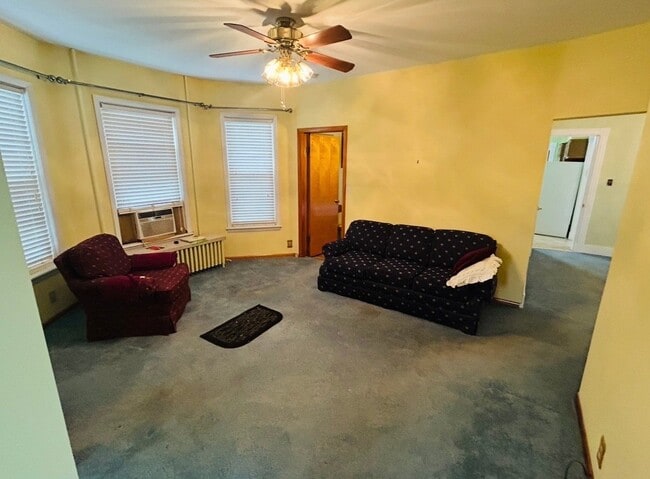 219 W Main St Unit 1st Floor