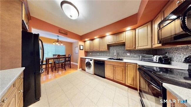 Photo - 125 Warner Hill Rd Unit 128