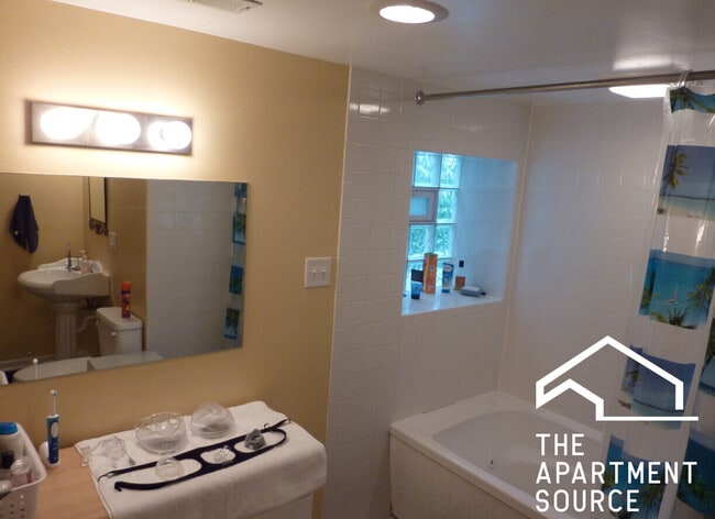 Photo - 4039 N Long Ave Unit G