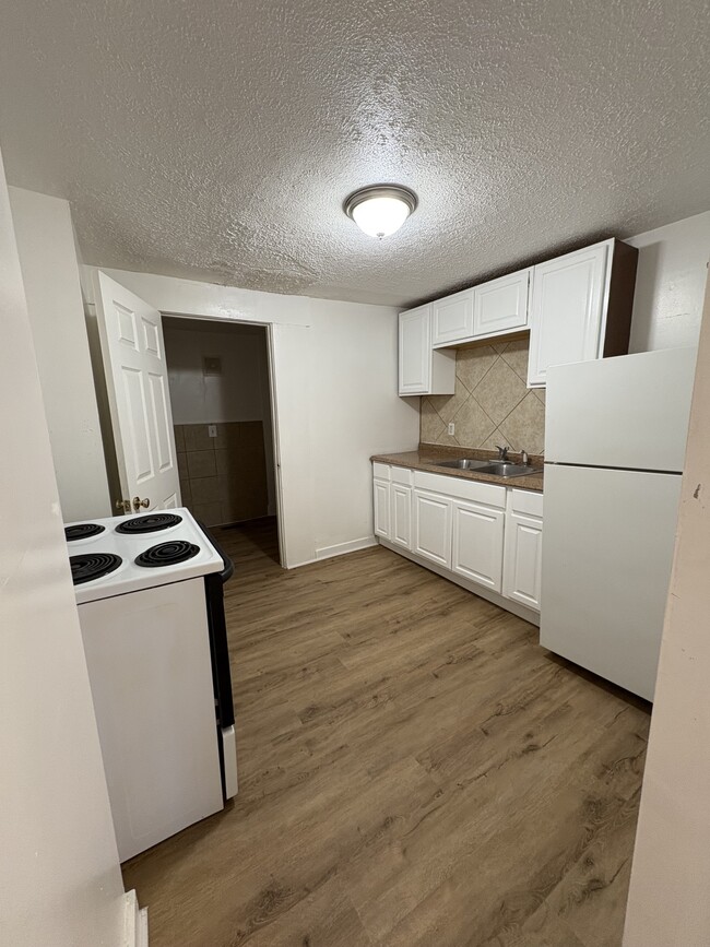 Photo - 31 N Elm St Unit 1