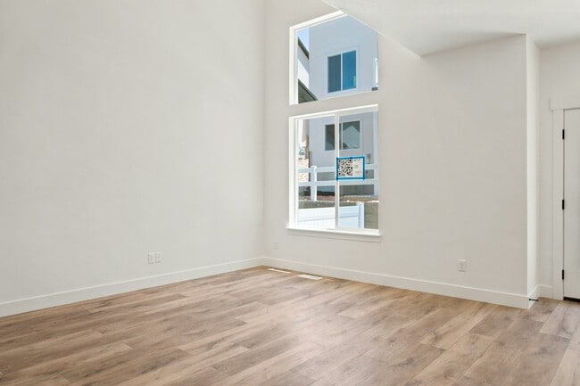 Photo - 4809 Olive Ave