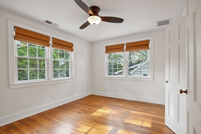 Photo - 3 Bed, 2 Bath Home in Greenville is Available