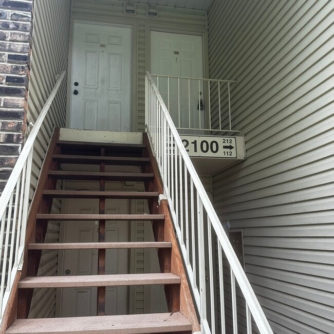 Building Photo - 2100 Light Road Unit 212