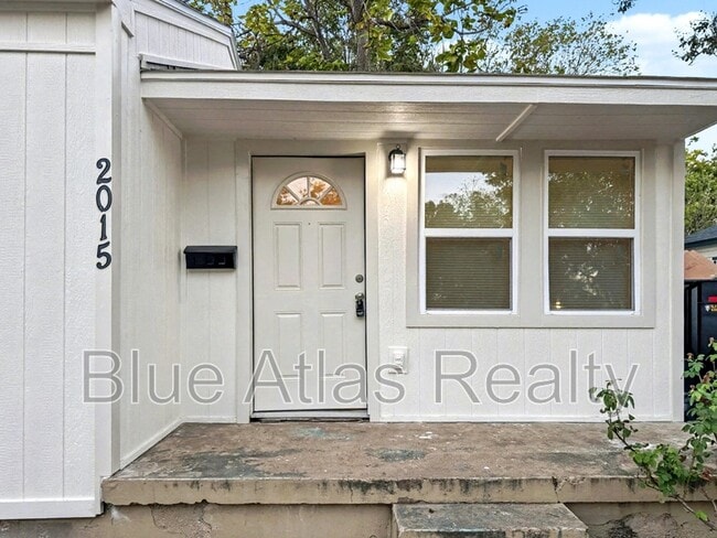 Photo - 2015 Glenfield Ave