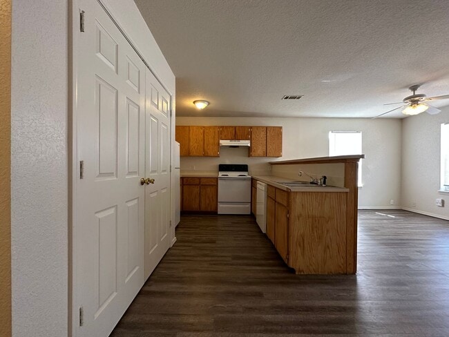 Photo - 1322 N 47th St Unit 201