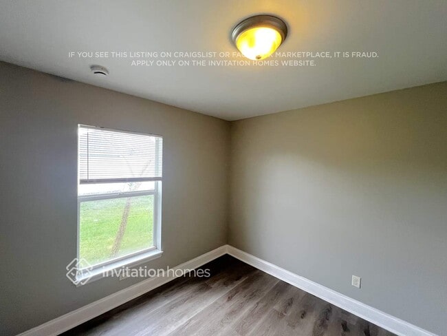 Photo - 1835 SW Dalmatian Ave