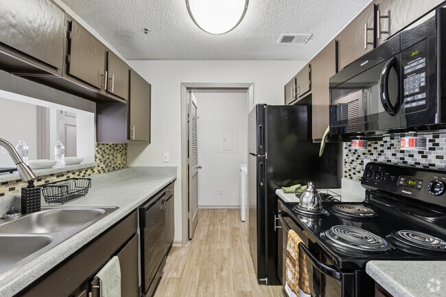 The Willow 2BR, 1BA - 1,100SF - Kitchen - Forest Glen