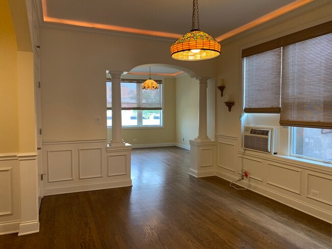 Photo - 121 W 1st St Unit Apt 3