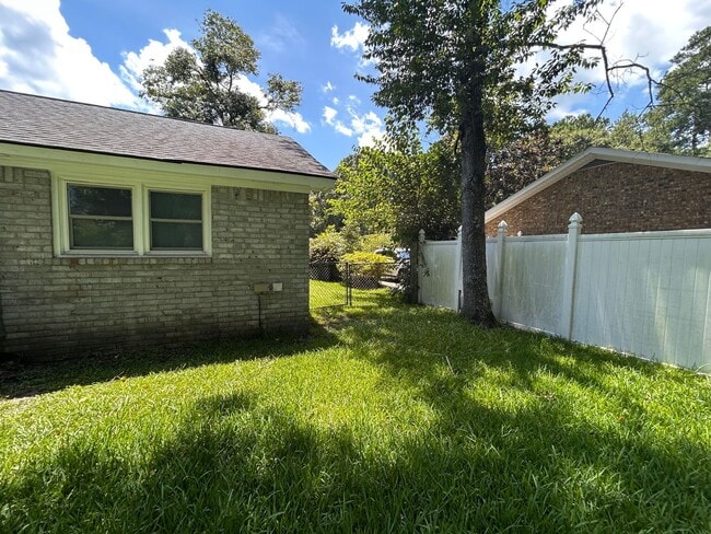 Photo - Beautifully Renovated 3BR Home in Summerville