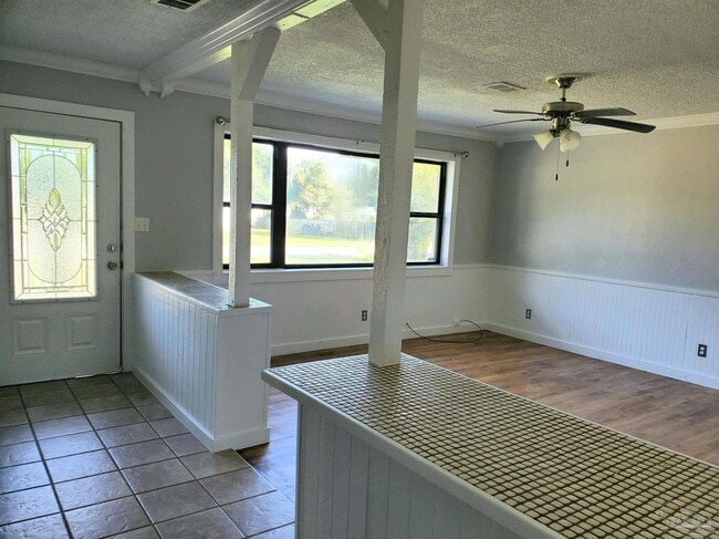 Photo - 379 N 57th Ave