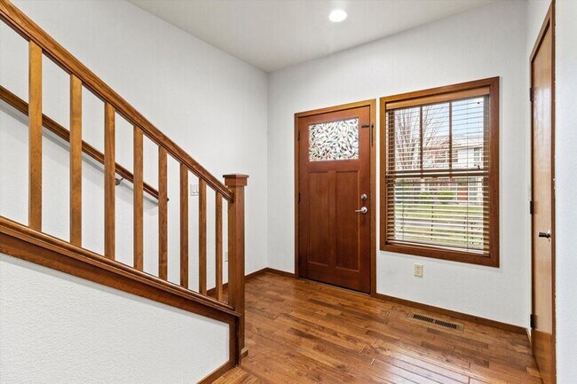 Photo - 3126 Alameda St