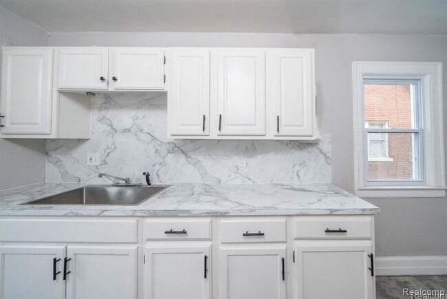 Photo - 15501 Appoline St