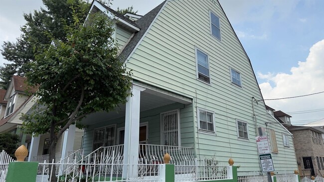 Building Photo - 2521 John F. Kennedy Blvd Unit 1st Floor