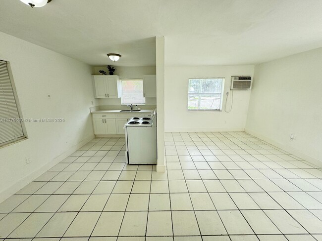 Photo - 201 NW 77th St Unit 1