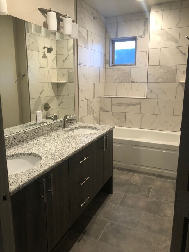 Photo - Townhome For Rent