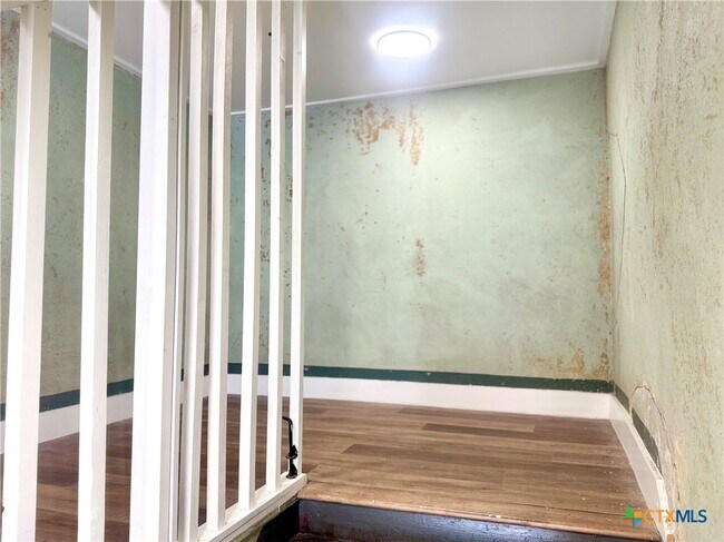 Photo - 123 W May St Unit 1