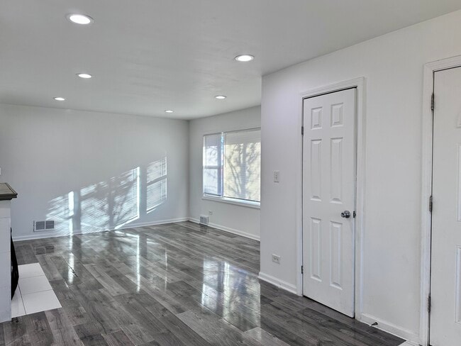 Photo - 1125 Wadsworth Ave Townhome