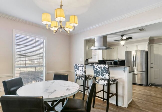 Photo - 320 Pebble Creek Dr