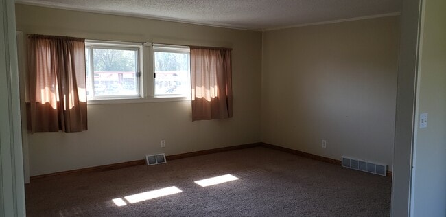 Photo - 1101 8th Ave SE Unit Apt B