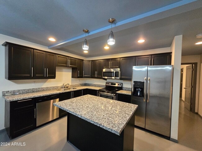 Building Photo - 2302 N 36th St Unit 2