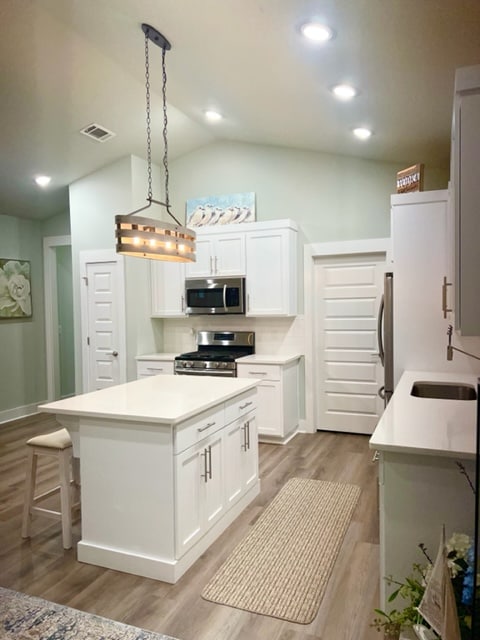 Building Photo - 2071 W Romana St