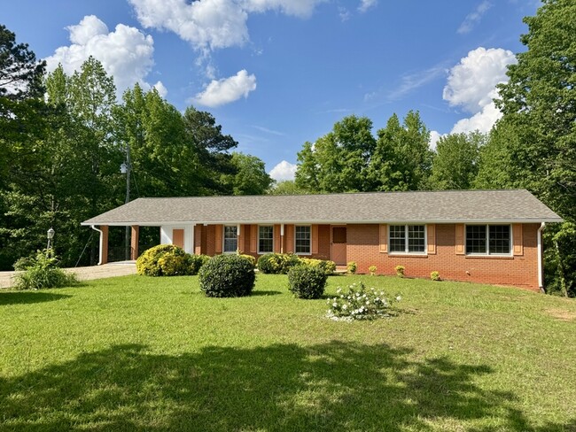 Photo - 4469 GA-42 House