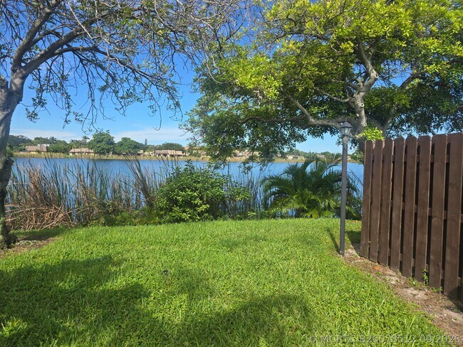 3801 Waterview Cir