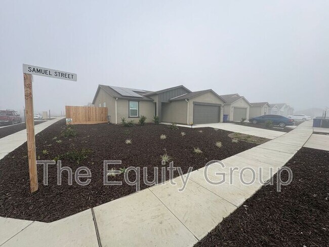 Photo - 2268 Samuel St