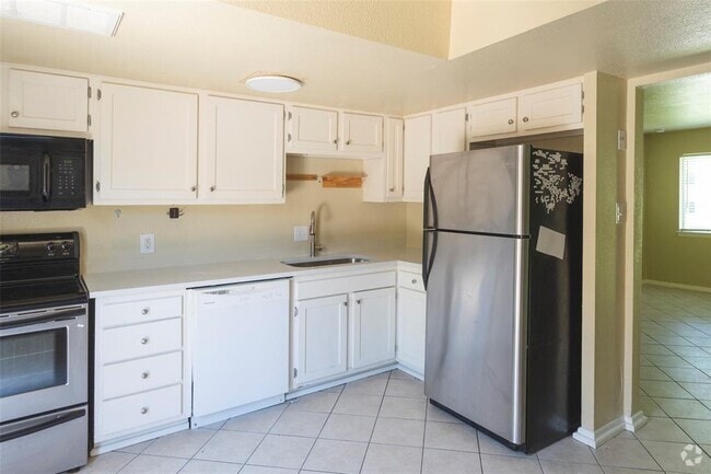 Building Photo - 8809 Dawnridge Cir Rental