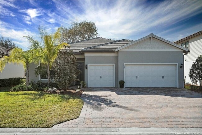 Building Photo - 564 SE Villandry Way