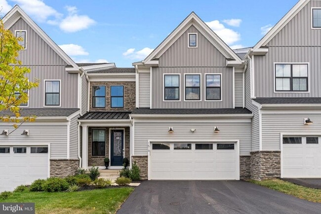 Building Photo - 15 Mill Creek Dr