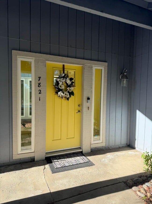 Photo - Charming 3 Bedroom + 2 Bathroom Half-Plex Near the American River in Fair Oaks: $2,375.00 + $100.00