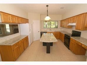 Photo - 211 Thomas Oaks Dr